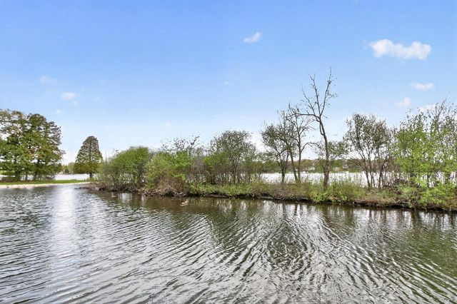 W2186 Wilmers Grove ROAD, East Troy, WI 53120