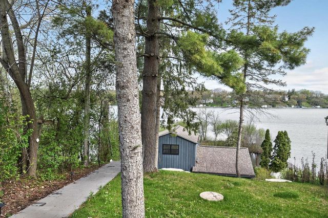 W2186 Wilmers Grove ROAD, East Troy, WI 53120