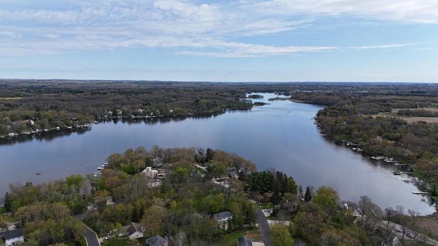 W2186 Wilmers Grove ROAD, East Troy, WI 53120