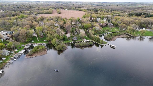 W2186 Wilmers Grove ROAD, East Troy, WI 53120
