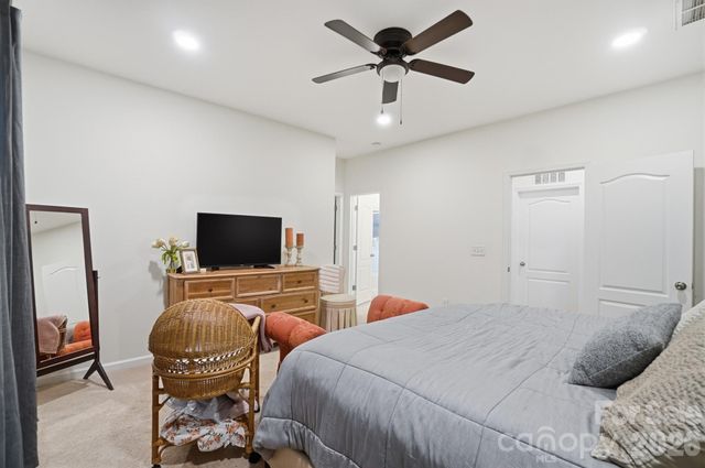 5084 Lily Pond Circle, Waxhaw, NC 28173