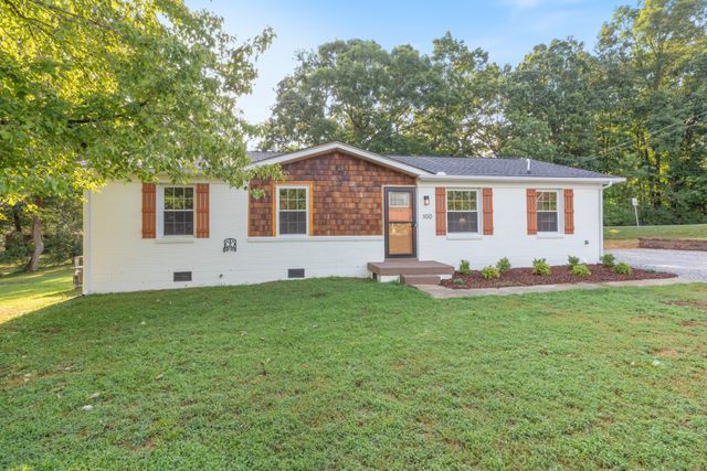 100 Short St, Dickson, TN 37055