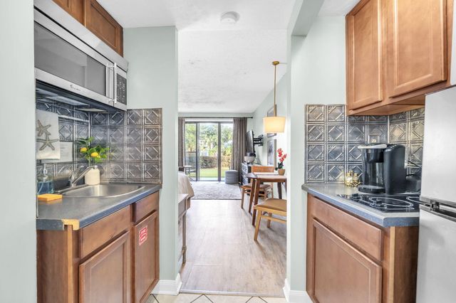 214 SW Miracle Strip Parkway B104, Fort Walton Beach, FL 32548