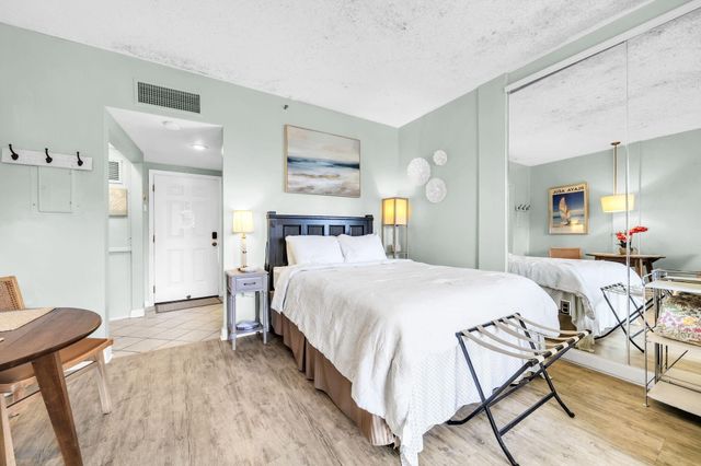 214 SW Miracle Strip Parkway B104, Fort Walton Beach, FL 32548