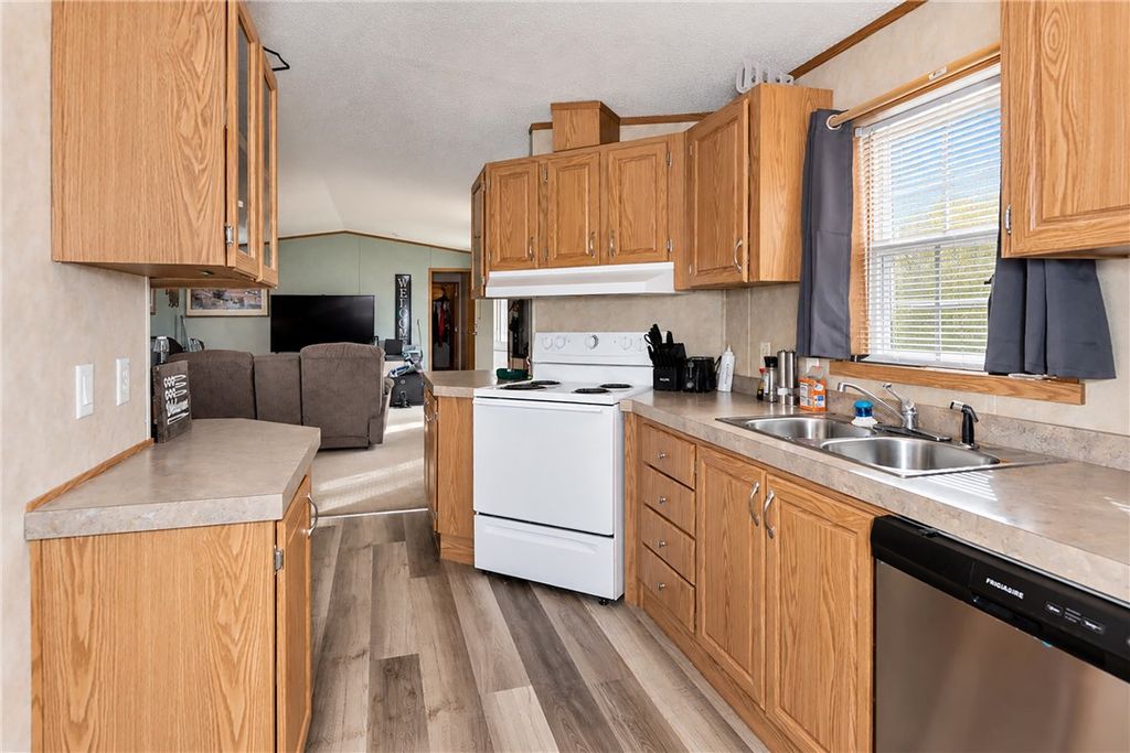 2 Tartarian Street, Billings, MT 59105 photo 4