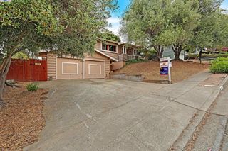 2478 Oakes Dr, Hayward, CA 94542