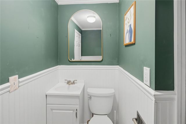 179 Schoolhouse Road, Warren, RI 02885