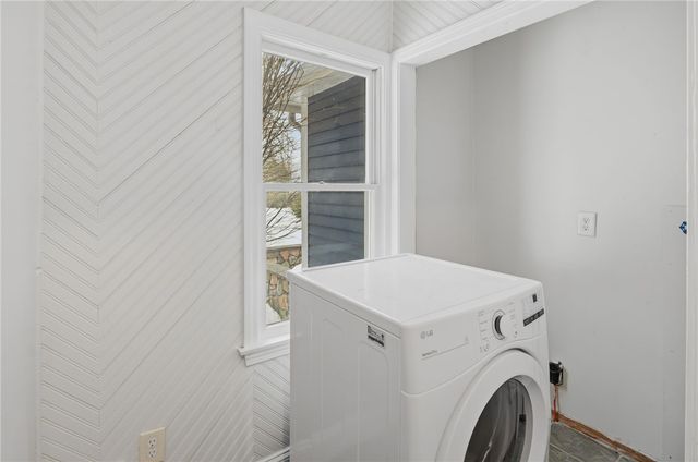 179 Schoolhouse Road, Warren, RI 02885