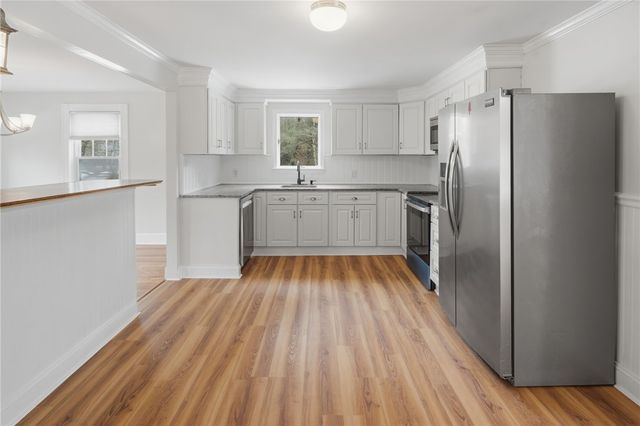 179 Schoolhouse Road, Warren, RI 02885