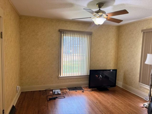 216 Randall Street, Waterloo, IA 50701