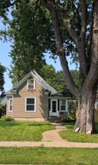 216 Randall Street, Waterloo, IA 50701