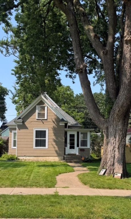 216 Randall Street, Waterloo, IA 50701