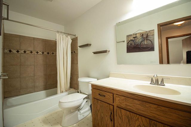 26 CROSSBRIDGE COURT, Madison, WI 53717