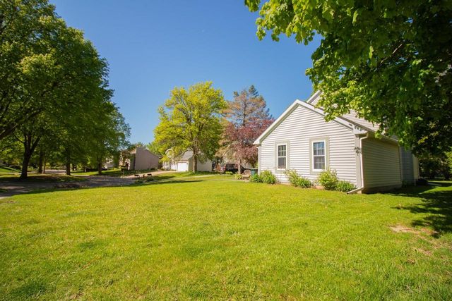 26 CROSSBRIDGE COURT, Madison, WI 53717
