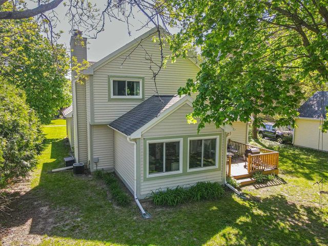 26 CROSSBRIDGE COURT, Madison, WI 53717
