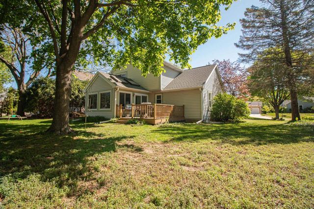 26 CROSSBRIDGE COURT, Madison, WI 53717