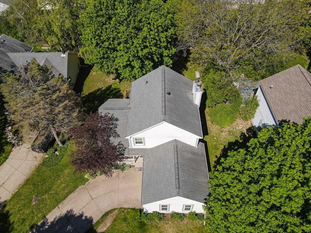 26 CROSSBRIDGE COURT, Madison, WI 53717