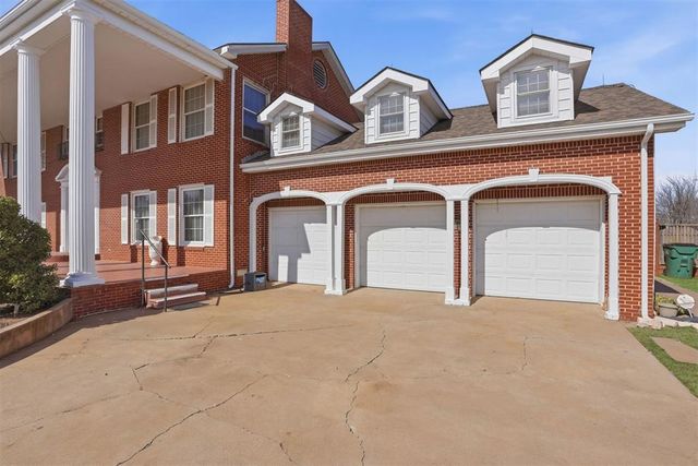 103 E Dogwood Street, Hobart, OK 73651