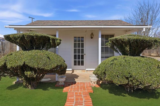 103 E Dogwood Street, Hobart, OK 73651