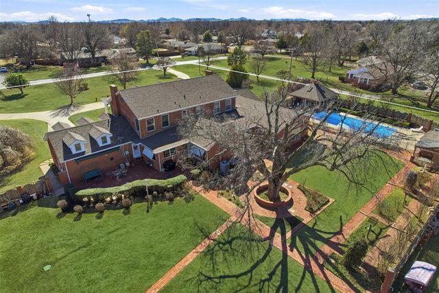 103 E Dogwood Street, Hobart, OK 73651