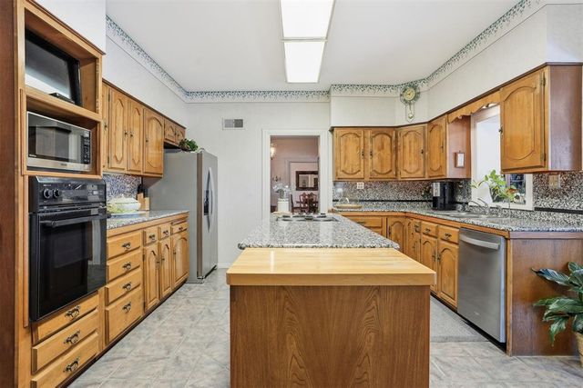 103 E Dogwood Street, Hobart, OK 73651