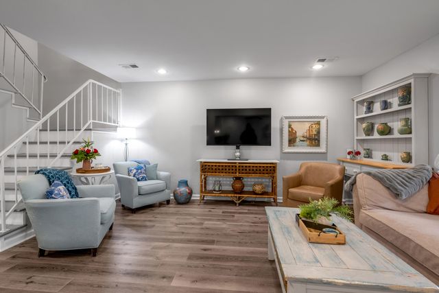 500 Laketower Drive 25, Lexington, KY 40502