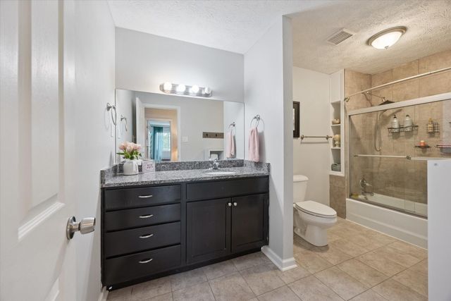 500 Laketower Drive 25, Lexington, KY 40502