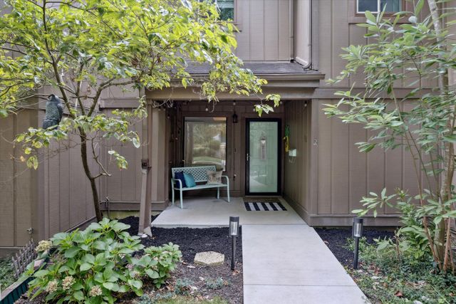 500 Laketower Drive 25, Lexington, KY 40502