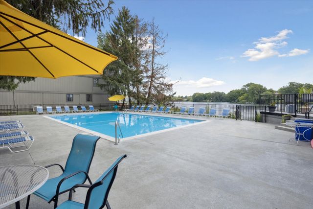 500 Laketower Drive 25, Lexington, KY 40502