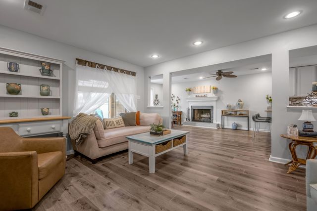 500 Laketower Drive 25, Lexington, KY 40502