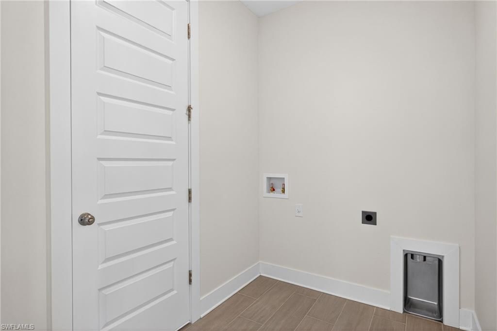 Image 31 of property listing at 2628 SW 10th AVE, Cape Coral, FL 33914