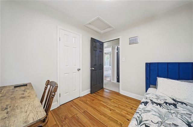 1094 Valencia CT, Virginia Beach, VA 23454