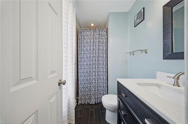 1094 Valencia CT, Virginia Beach, VA 23454
