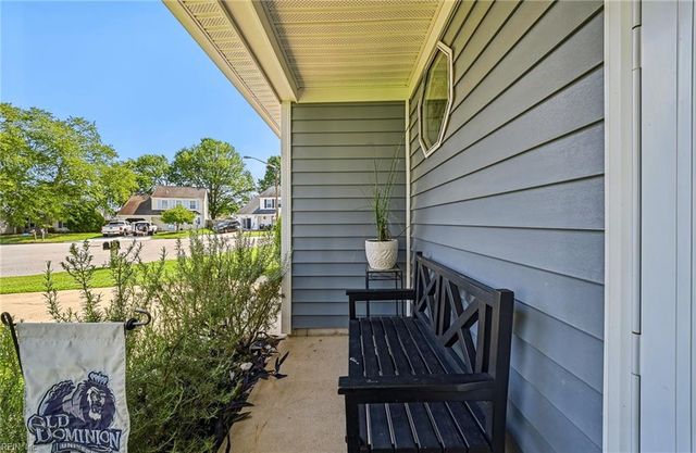 1094 Valencia CT, Virginia Beach, VA 23454
