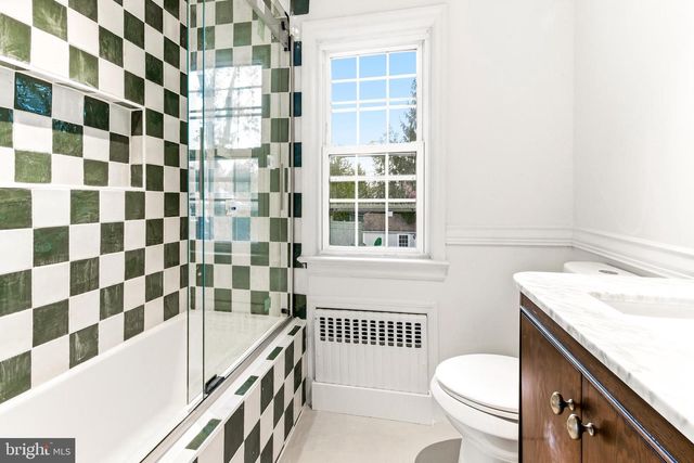 215 N VINEYARD BLVD, Collingswood, NJ 08108