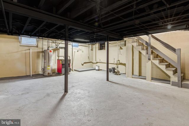 215 N VINEYARD BLVD, Collingswood, NJ 08108