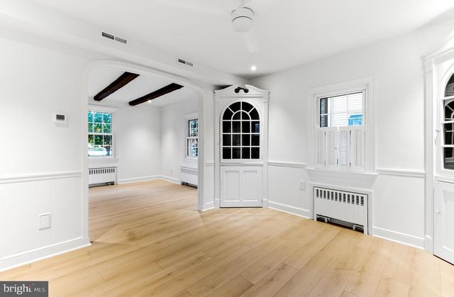 215 N VINEYARD BLVD, Collingswood, NJ 08108