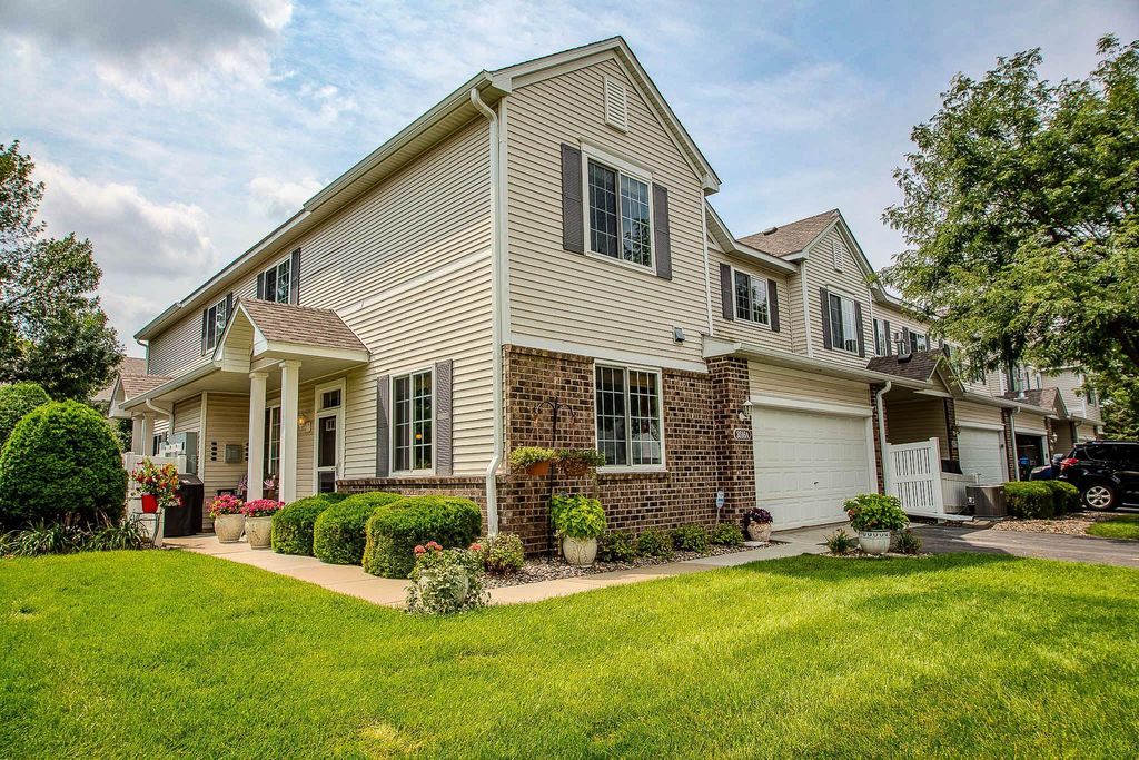 3516 Cherry Lane A, Woodbury, MN 55129