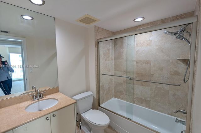 1745 E Hallandale Beach Blvd 1903W, Hallandale Beach, FL 33009