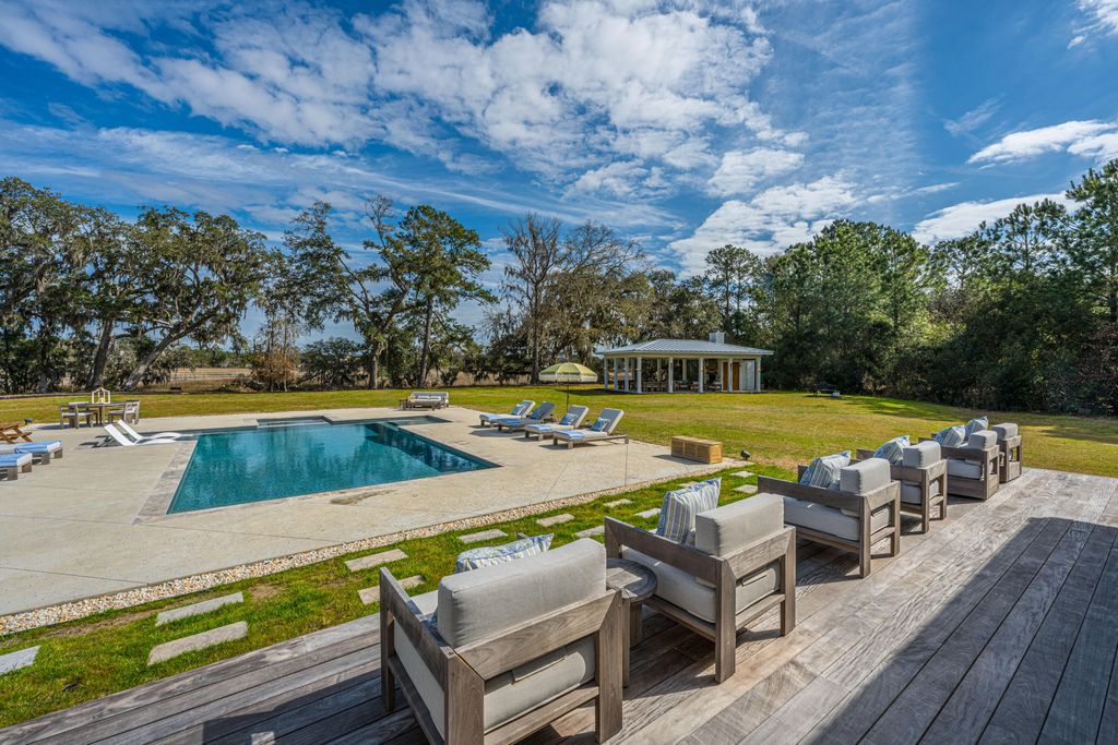 Image 22 of property listing at 5315 Frisco Lane, Johns Island, SC 29455