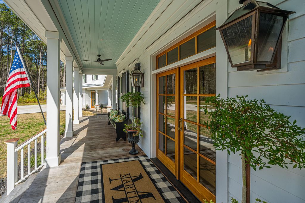 Image 5 of property listing at 5315 Frisco Lane, Johns Island, SC 29455