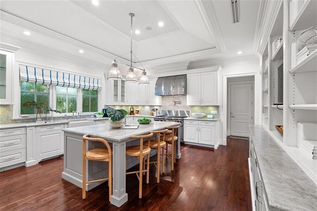 11 Country Road E, Village of Golf, Boynton Beach, FL 33436