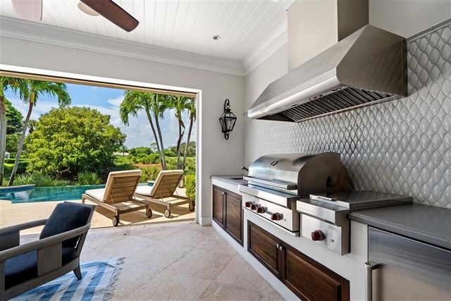 11 Country Road E, Village of Golf, Boynton Beach, FL 33436