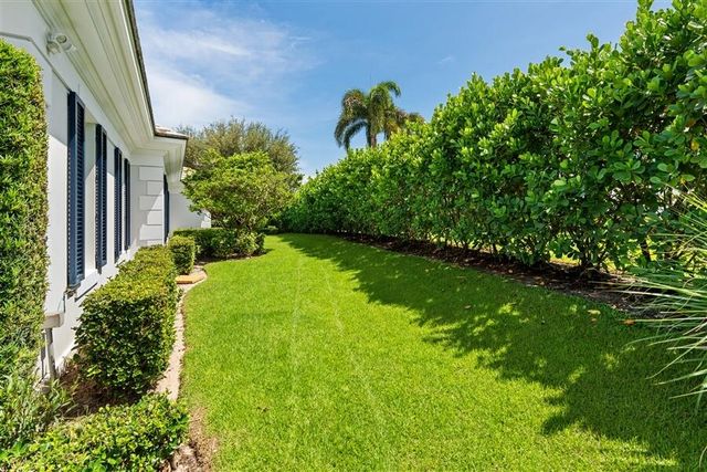 11 Country Road E, Village of Golf, Boynton Beach, FL 33436