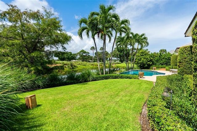 11 Country Road E, Village of Golf, Boynton Beach, FL 33436