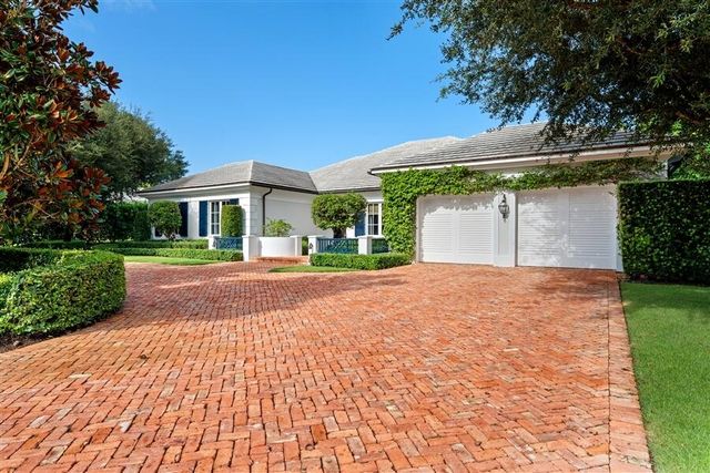 11 Country Road E, Village of Golf, Boynton Beach, FL 33436