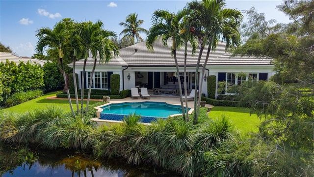 11 Country Road E, Village of Golf, Boynton Beach, FL 33436