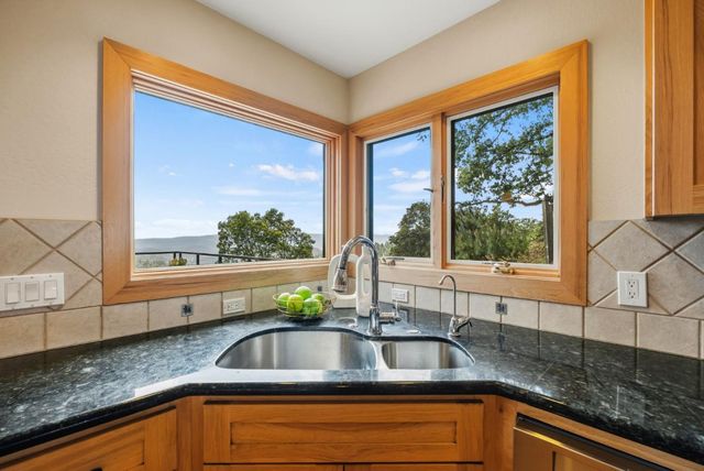 18836 Favre Ridge Road, Los Gatos, CA 95033