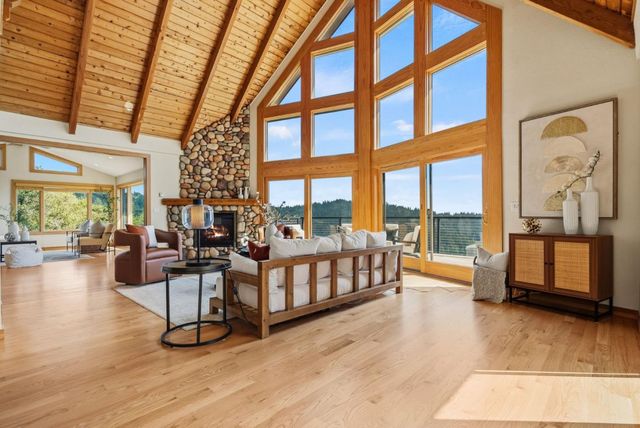 18836 Favre Ridge Road, Los Gatos, CA 95033