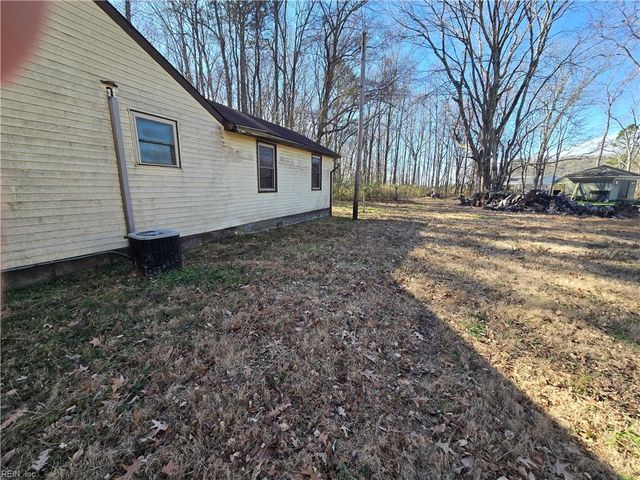 1831 Land Of Promise RD, Chesapeake, VA 23322